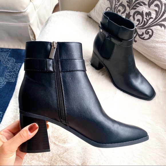 🖤 BANDOLINO BLACK FAUX LEATHER BOOTIES! - Picture 4 of 16